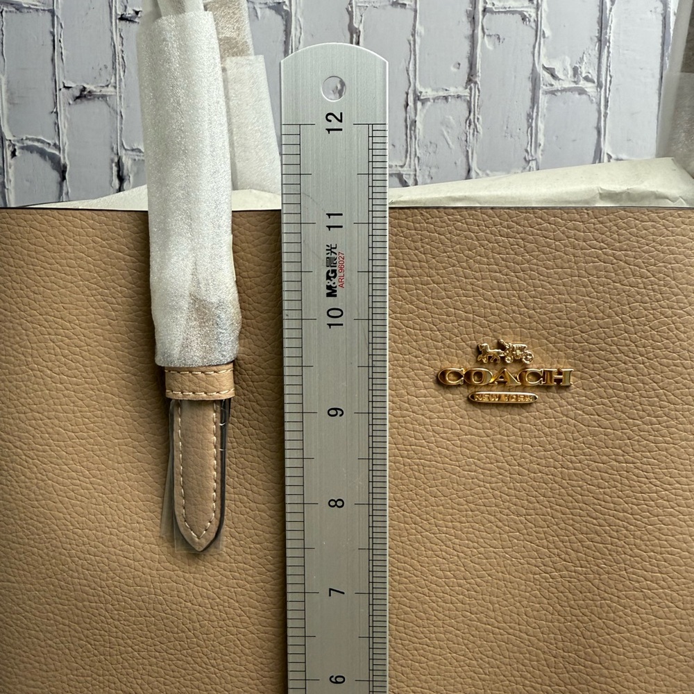 NWT Coach Taupe/Oxblood Mollie Tote shoulder bag price is firm - Picture 4 of 12